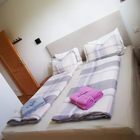 Greenliving 82qm Ferienhaus Apartman *